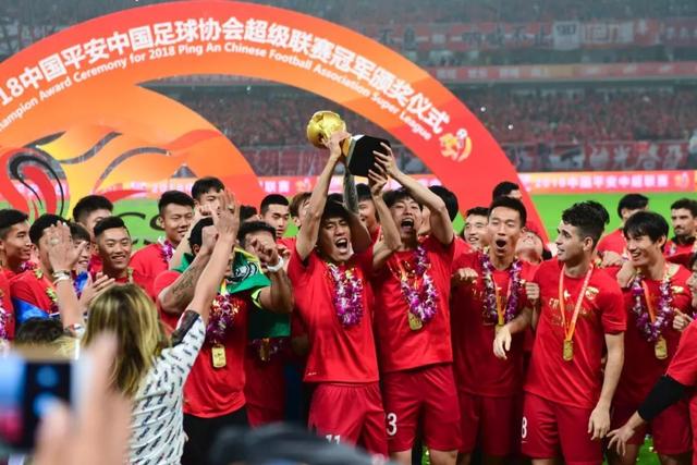中国男篮不敌塞尔维亚 李凯尔6分4板赵睿13分